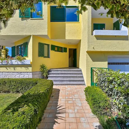 Oscar Holiday home *